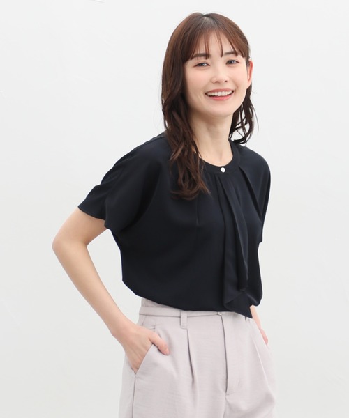 Honeys(ハニーズ)の「フレンチボウタイブラウス(シャツ/ブラウス・レディース・ホワイト/ネイビー/マスタード/グリーン/ライトグレー/ホワイト×ブラック・S/M/L/LL/3L)」の21枚目の写真