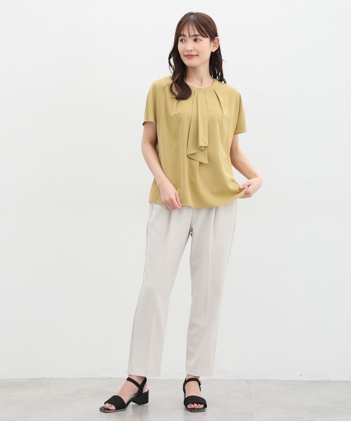 Honeys(ハニーズ)の「フレンチボウタイブラウス(シャツ/ブラウス・レディース・ホワイト/ネイビー/マスタード/グリーン/ライトグレー/ホワイト×ブラック・S/M/L/LL/3L)」の22枚目の写真