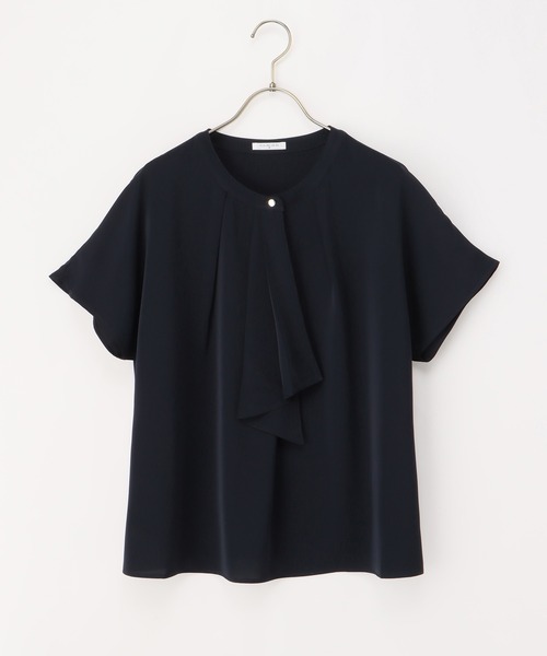 Honeys(ハニーズ)の「フレンチボウタイブラウス(シャツ/ブラウス・レディース・ホワイト/ネイビー/マスタード/グリーン/ライトグレー/ホワイト×ブラック・S/M/L/LL/3L)」の14枚目の写真