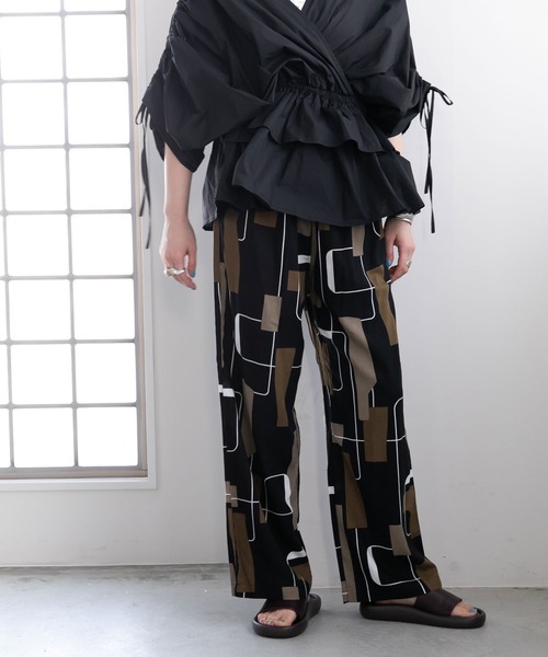 bohmal(ボマール)の「ジオメトリーリラックスパンツ(その他パンツ・レディース・ブラック/ブラウン・MEDIUM)」の21枚目の写真
