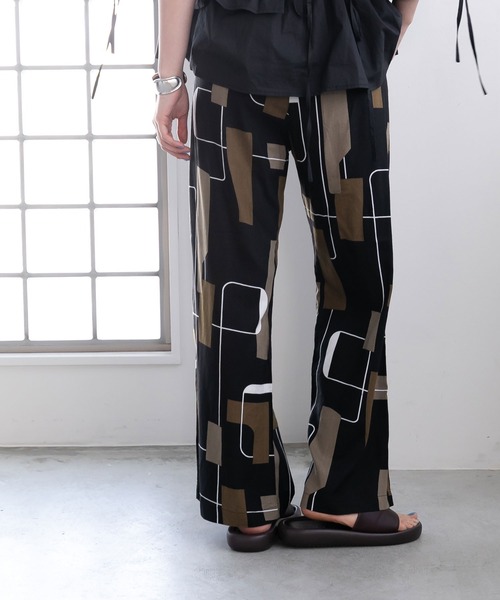 bohmal(ボマール)の「ジオメトリーリラックスパンツ(その他パンツ・レディース・ブラック/ブラウン・MEDIUM)」の22枚目の写真