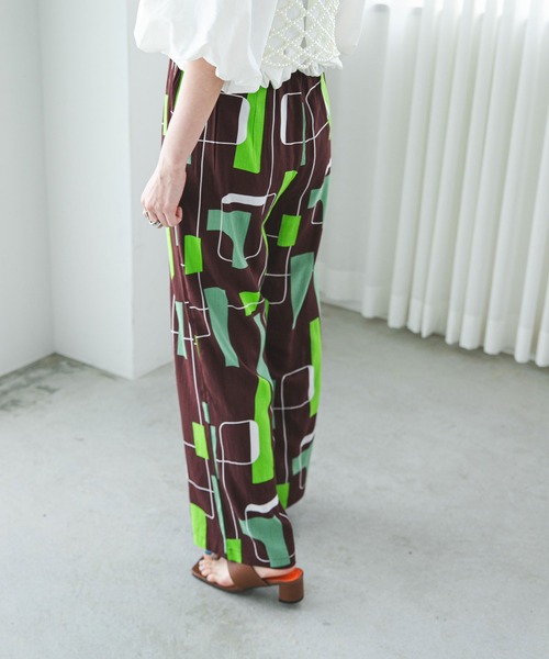 bohmal(ボマール)の「ジオメトリーリラックスパンツ(その他パンツ・レディース・ブラック/ブラウン・MEDIUM)」の19枚目の写真