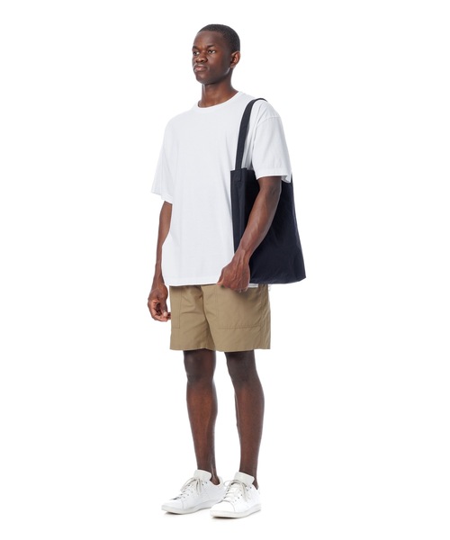 DAILY STANDARD by SANDINISTA（デイリースタンダードバイサンディニスタ）の「KONBU Nylon Shoulder Bag / 軽量撥水自立型ショルダーバッグ（ショルダーバッグ・メンズ・オフホワイト/オレンジ/オリーブ/ブラック・FREE）」の11枚目の写真