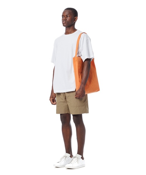 DAILY STANDARD by SANDINISTA（デイリースタンダードバイサンディニスタ）の「KONBU Nylon Shoulder Bag / 軽量撥水自立型ショルダーバッグ（ショルダーバッグ・メンズ・オフホワイト/オレンジ/オリーブ/ブラック・FREE）」の14枚目の写真