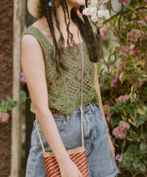 Miniministore(ミニミニストア)の「タンクトップ スクエアネック ビスチェ(キャミソール・レディース・ブルー/カーキ/ベージュ・FREE)」の12枚目の写真