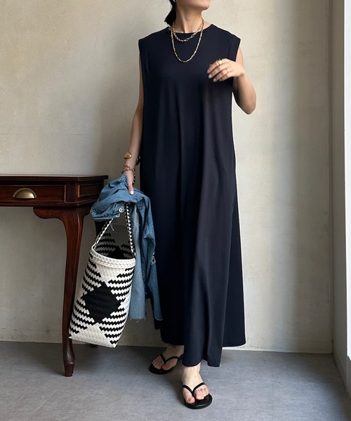 DouDou(ドゥドゥ)の「【WEB限定】ショルダータックワンピース(ワンピース・レディース・グレイッシュベージュ/ブラック/ネイビー・FREE)」の13枚目の写真
