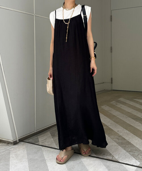 DouDou(ドゥドゥ)の「ギャザー切替キャミワンピース(ワンピース・レディース・オフホワイト/ブルー/ブラック・FREE)」の13枚目の写真