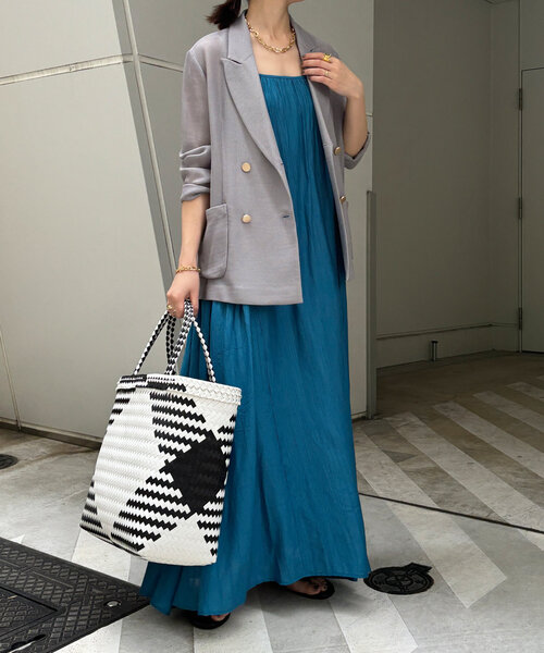 DouDou(ドゥドゥ)の「ギャザー切替キャミワンピース(ワンピース・レディース・オフホワイト/ブルー/ブラック・FREE)」の18枚目の写真