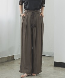 接触冷感タックストレートパンツ