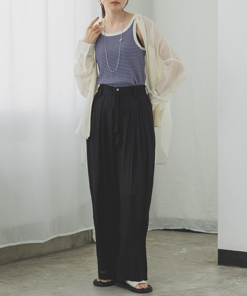 hunch（ハンチ）の「接触冷感タックストレートパンツ（その他パンツ・レディース・ブラック/カーキブラウン/サンドベージュ・FREE）」の11枚目の写真