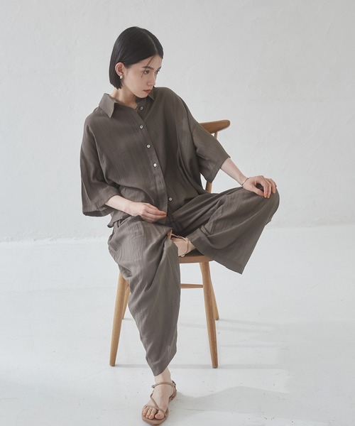 hunch（ハンチ）の「接触冷感タックストレートパンツ（その他パンツ・レディース・ブラック/カーキブラウン/サンドベージュ・FREE）」の13枚目の写真