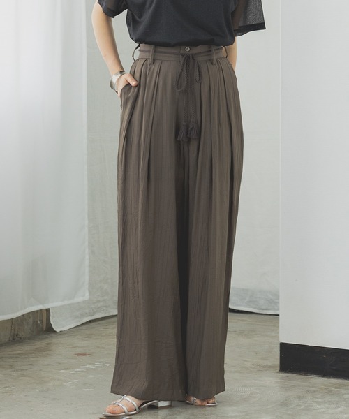 hunch（ハンチ）の「接触冷感タックストレートパンツ（その他パンツ・レディース・ブラック/カーキブラウン/サンドベージュ・FREE）」の14枚目の写真