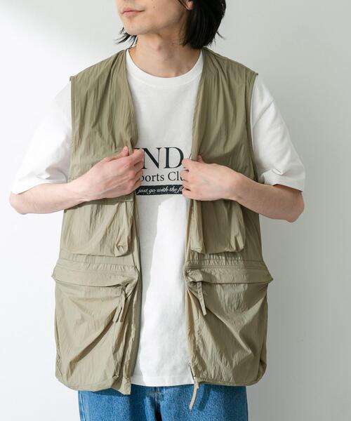 URBAN RESEARCH Sonny Label（アーバンリサーチサニーレーベル）の「ナイロンマルチポケットジップベスト（ベスト・メンズ・ブラック/グリーン系その他・MEDIUM/LARGE）」の2枚目の写真