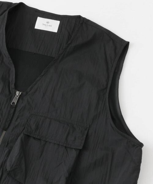URBAN RESEARCH Sonny Label（アーバンリサーチサニーレーベル）の「ナイロンマルチポケットジップベスト（ベスト・メンズ・ブラック/グリーン系その他・MEDIUM/LARGE）」の6枚目の写真