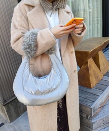 ファーバッグ」に該当するハンドバッグ（シルバー/銀色系