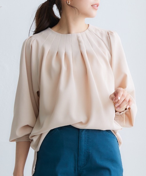 nissen（ニッセン）の「ボリュームスリーブタックブラウス（シャツ/ブラウス・レディース・ピンク/ベージュ系/オフホワイト/ブラック/ライラック系・LL/L/M/S）」の3枚目の写真