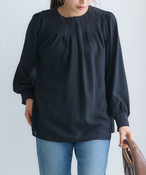 nissen（ニッセン）の「ボリュームスリーブタックブラウス（シャツ/ブラウス・レディース・ピンク/ベージュ系/オフホワイト/ブラック/ライラック系・LL/L/M/S）」の18枚目の写真