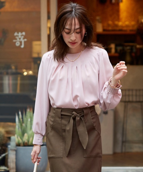 nissen（ニッセン）の「ボリュームスリーブタックブラウス（シャツ/ブラウス・レディース・ピンク/ベージュ系/オフホワイト/ブラック/ライラック系・LL/L/M/S）」の13枚目の写真