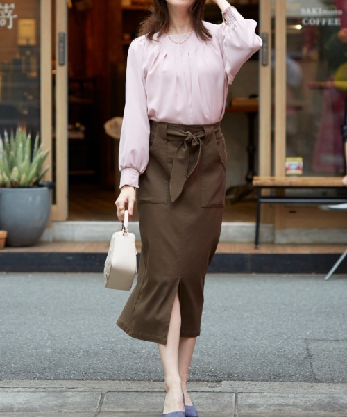 nissen（ニッセン）の「ボリュームスリーブタックブラウス（シャツ/ブラウス・レディース・ピンク/ベージュ系/オフホワイト/ブラック/ライラック系・LL/L/M/S）」の14枚目の写真