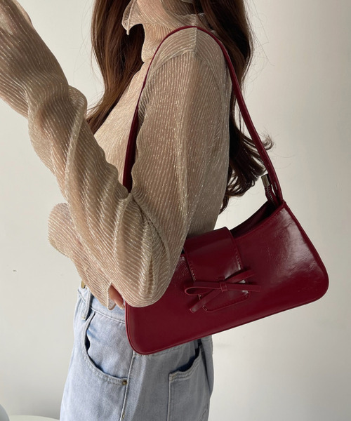 Ada.(エイダ)の「リボンモチーフ ワンハンドル ハンドバッグ(ショルダーバッグ・レディース・シルバー/レッド/ブラック・FREE)」の5枚目の写真