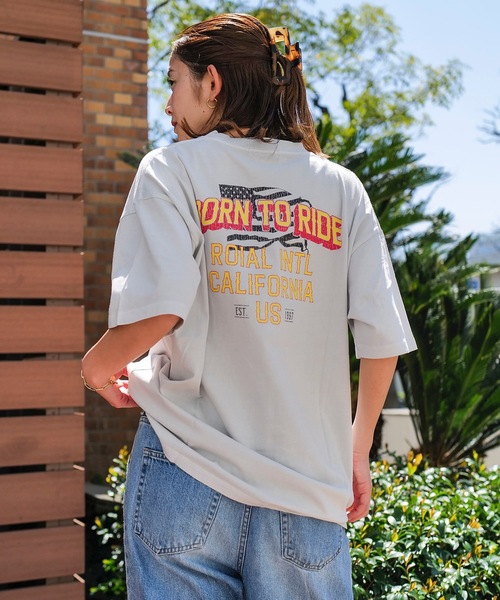 roial（ロイアル）の「DESIGN TEE/ROIAL(ロイアル)スタンダードシルエット半袖プリントTシャツ（Tシャツ/カットソー・メンズ・ネイビー/グレー/ブラック・MEDIUM/SMALL）」の17枚目の写真