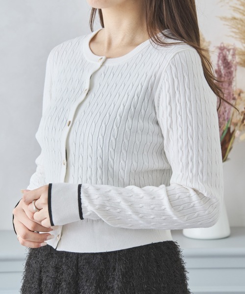 MISCH MASCH(ミッシュマッシュ)の「ケーブルクロップドカーデ/MM438404(カーディガン/ボレロ・レディース・イエロー/ホワイト/ブラック・フリ-)」の10枚目の写真