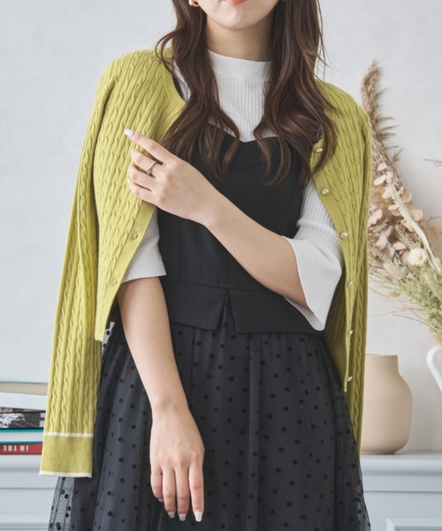 MISCH MASCH(ミッシュマッシュ)の「ケーブルクロップドカーデ/MM438404(カーディガン/ボレロ・レディース・イエロー/ホワイト/ブラック・フリ-)」の5枚目の写真