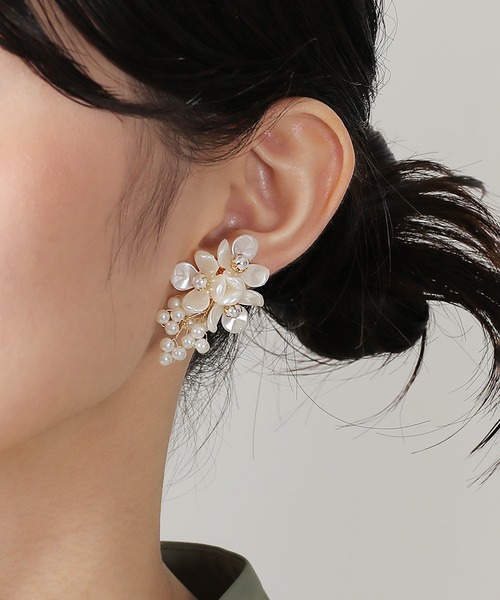 お花 モチーフ パール イヤリング パーティー 結婚式 お呼ばれ