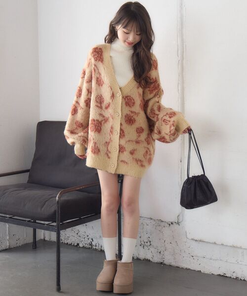 RETRO GIRL（レトロガール）の「【UNISEX】花柄起毛カーデ（ニット/セーター・レディース・ナチュラル/チャコールグレー/ベージュ・FREE）」の18枚目の写真