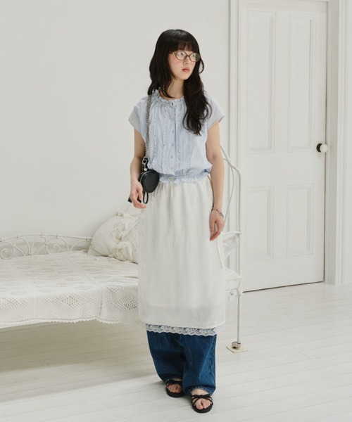 crushed satin lace skirt / クラッシュサテンレーススカート