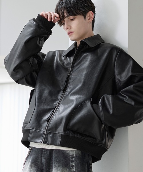 ASTRONOMY（アストロノミー）の「中綿入り　ヴィンテージPU合皮ショート丈ブルゾン（ブルゾン・メンズ・ブラック/ブラウン/ブラック系・L/M/S/XL）」の4枚目の写真