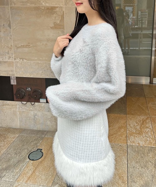 INGNI(イング)の「リボンブローチ付フェザーニット(ニット/セーター・レディース・グレー/アイボリー/ピンク・M)」の17枚目の写真