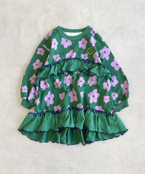 MARKEY'S(マーキーズ)の「フラワープリントフリルワンピース(ワンピース・キッズ・オフホワイト/チャコール/グリーン・100/110/90/150/140/130/120)」の4枚目の写真