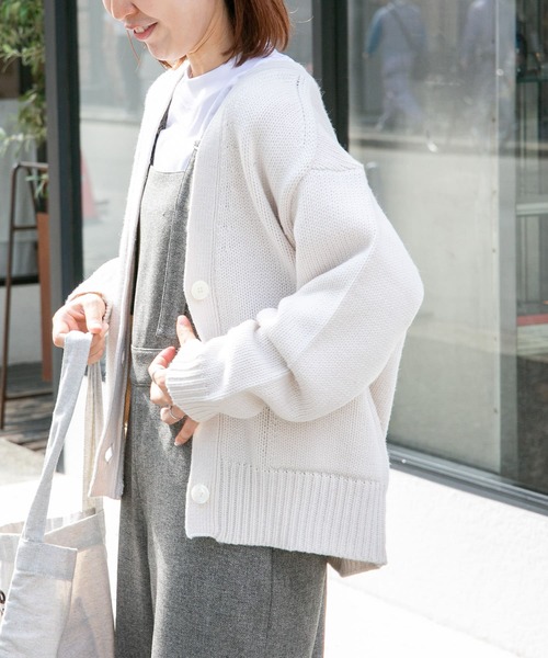 FORK&SPOON（フォークアンドスプーン）の「FORK&SPOON　ウォッシャブルローゲージニットカーディガン（カーディガン/ボレロ・レディース・ブルー/グレー系その他/オフホワイト・1）」の13枚目の写真