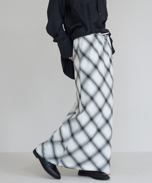 スカート CREDONA OTHELLO OMBRE CHECK LONG SKIRT CREDONA（クレドナ）の「OTHELLO OMBRE CHECK LONG SKIRT
