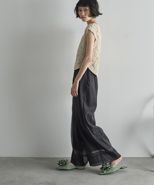 THE YOn（ザヨン）の「ラウンドヘムトーションレースノースリーブトップス（その他トップス・レディース・ナチュラル/ブラック・FREE）」の12枚目の写真