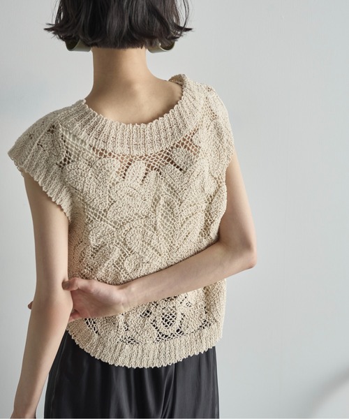 THE YOn（ザヨン）の「ラウンドヘムトーションレースノースリーブトップス（その他トップス・レディース・ナチュラル/ブラック・FREE）」の8枚目の写真