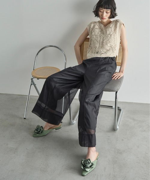 THE YOn（ザヨン）の「ラウンドヘムトーションレースノースリーブトップス（その他トップス・レディース・ナチュラル/ブラック・FREE）」の15枚目の写真