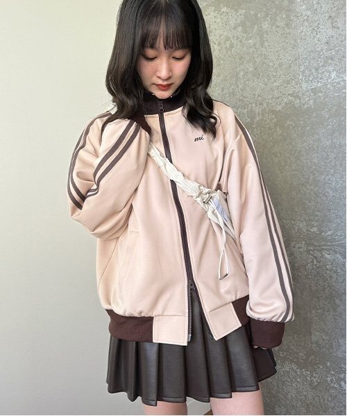 Mi-je(ミジェ)の「合皮プリーツスカート【韓国ファッション】(スカート・レディース・ブラック/アイボリー/ダークブラウン・M/S)」の18枚目の写真