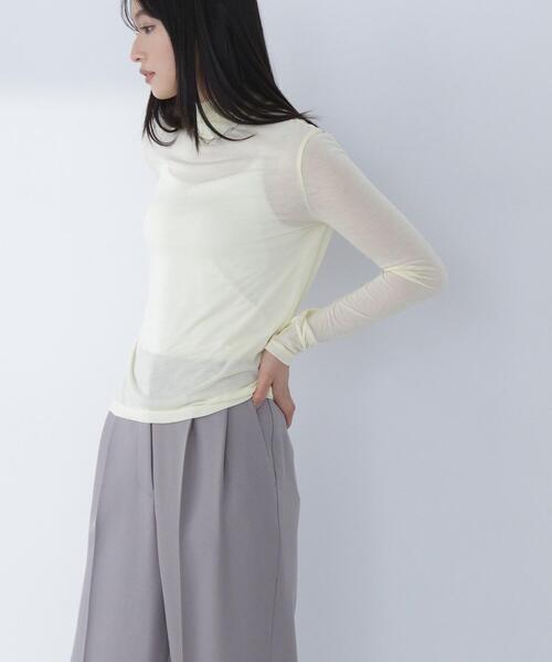 NATURAL BEAUTY BASIC(ナチュラルビューティーベーシック)の「◇ハイネックシアーカットソー(Tシャツ/カットソー・レディース・オフホワイト/イエロー/ベージュ/ピンク・FREE)」の1枚目の写真