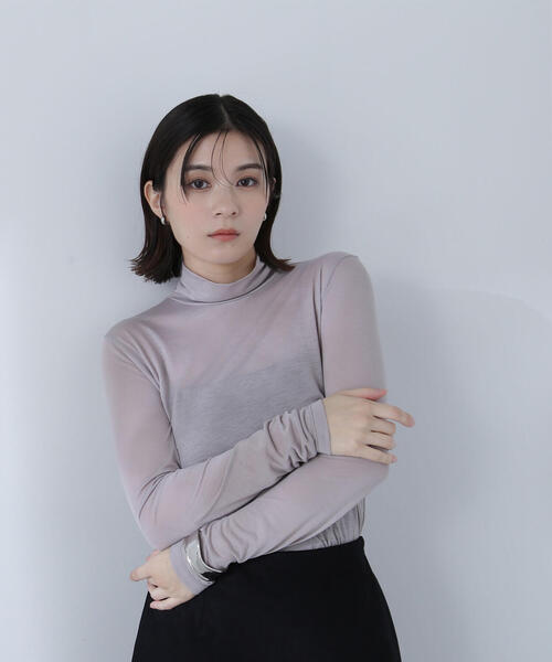NATURAL BEAUTY BASIC（ナチュラルビューティーベーシック）の「◇ハイネックシアーカットソー（Tシャツ/カットソー・レディース・オフホワイト/ベージュ/イエロー/ピンク・FREE）」の18枚目の写真