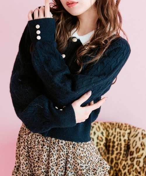 OLIVE des OLIVE（オリーブデオリーブ）の「【完売カラー再販開始！】金ボタンケーブル衿カーデ（カーディガン/ボレロ・レディース・オフホワイト/マルチ/ブラック/トップグレー・FREE）」の6枚目の写真