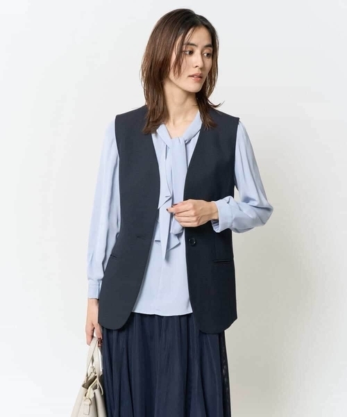 a.v.v(アーヴェヴェ)の「【洗える】ラッフルボウタイブラウス(シャツ/ブラウス・レディース・ダークインディゴブルー/ホワイト・34/38/36/40/42)」の14枚目の写真