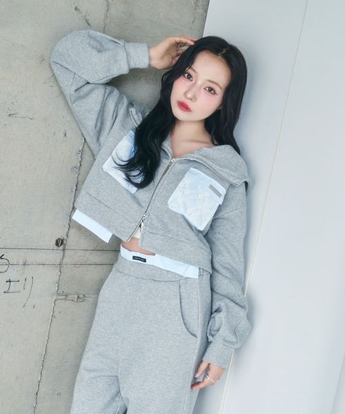 ANDGEEBEE(アンジービー)の「シャツポケットラメパーカー(パーカー・レディース・グレー/オートミール・FREE)」の3枚目の写真