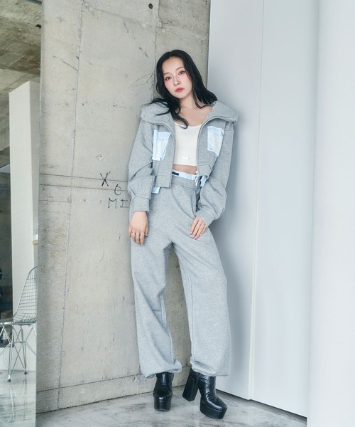 ANDGEEBEE(アンジービー)の「シャツポケットラメパーカー(パーカー・レディース・グレー/オートミール・FREE)」の19枚目の写真