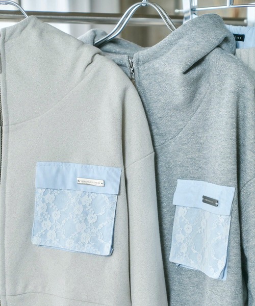 ANDGEEBEE(アンジービー)の「シャツポケットラメパーカー(パーカー・レディース・グレー/オートミール・FREE)」の8枚目の写真