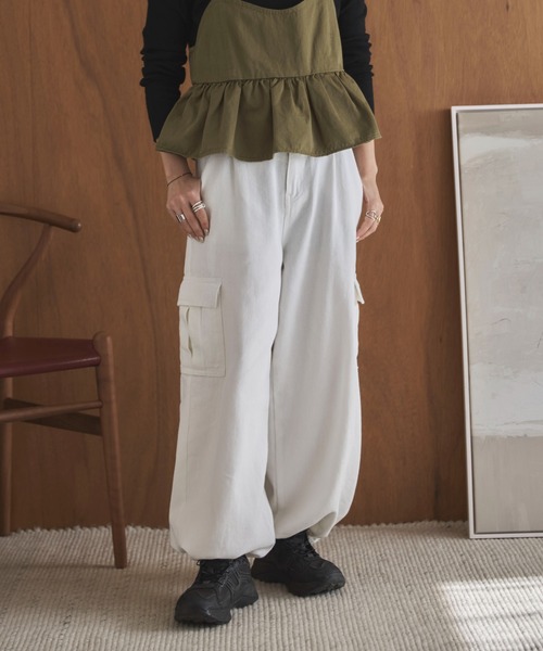 feepur by saya（フェピュールバイサヤ）の「【XSサイズあり】デニムカーゴジョガーパンツ（デニムパンツ・レディース・オフホワイト/ブルー/グレー・MEDIUM/X-SMALL）」の7枚目の写真