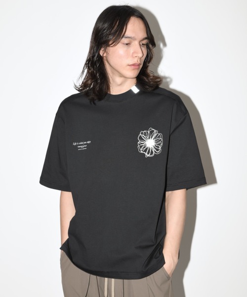 SUPERTHANKS(スーパーサンクス)の「フラワーモチーフデザインバックプリントTシャツ”Bic flower" S/S T-shirt(Tシャツ/カットソー・メンズ・ブラック/ホワイト/カーキ・S/M/L)」の4枚目の写真