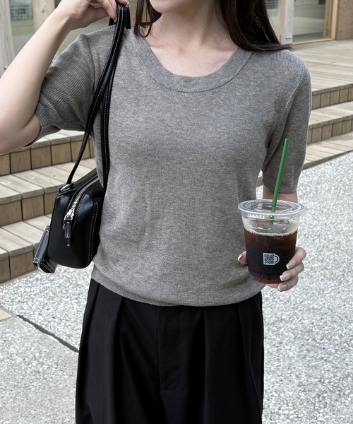 CHAN ME(チャンミ)の「ラウンドネック半袖リブニット(ニット/セーター・レディース・ブラック/ホワイト/ベージュ/グレイッシュベージュ/グレー/ネイビー・MEDIUM/LARGE/X-LARGE)」の20枚目の写真