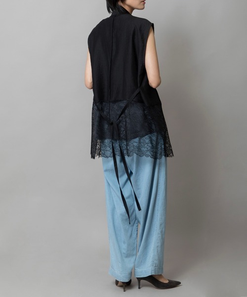 Munich（ミューニック）の「レースドッキングジレ（シャツ/ブラウス・レディース・ホワイト/ブラック/ダークグレー・FREE）」の14枚目の写真